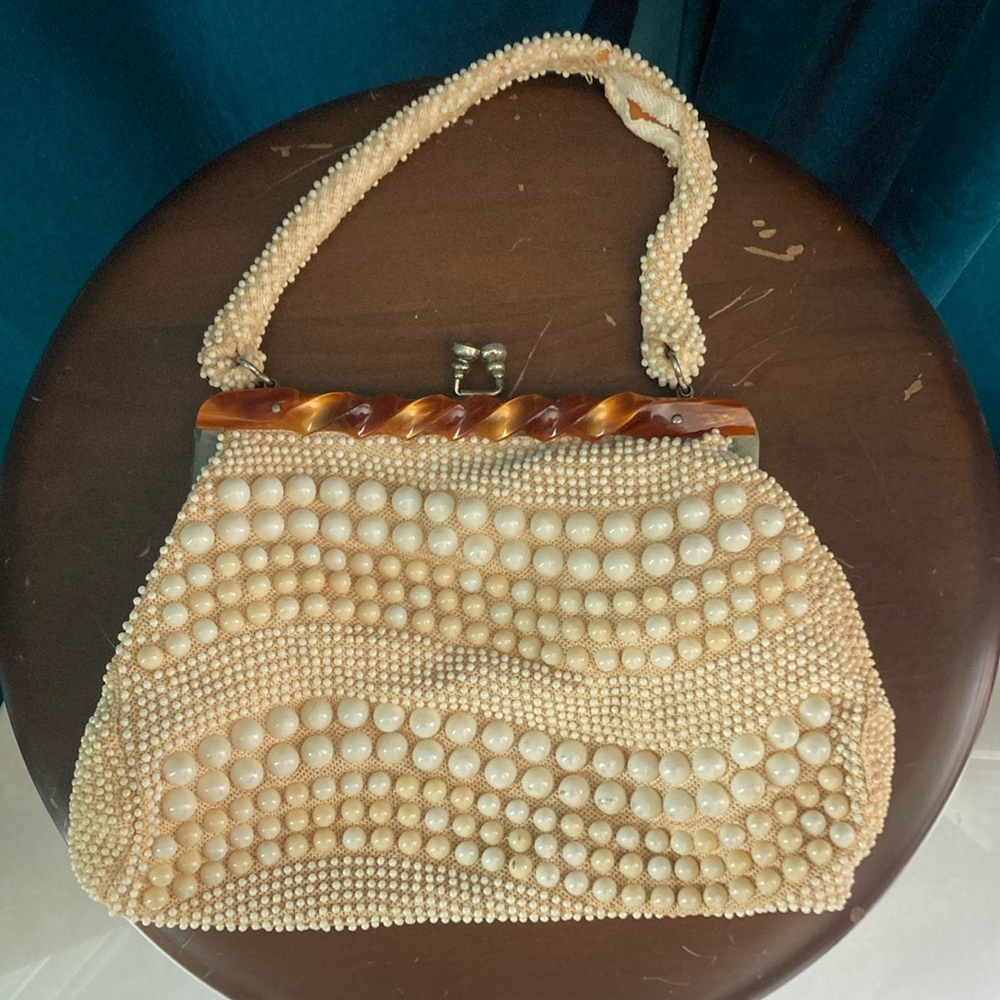 Vintage Ivory White Bubble Bead Handbag Purse with Twisted Lucite Accent